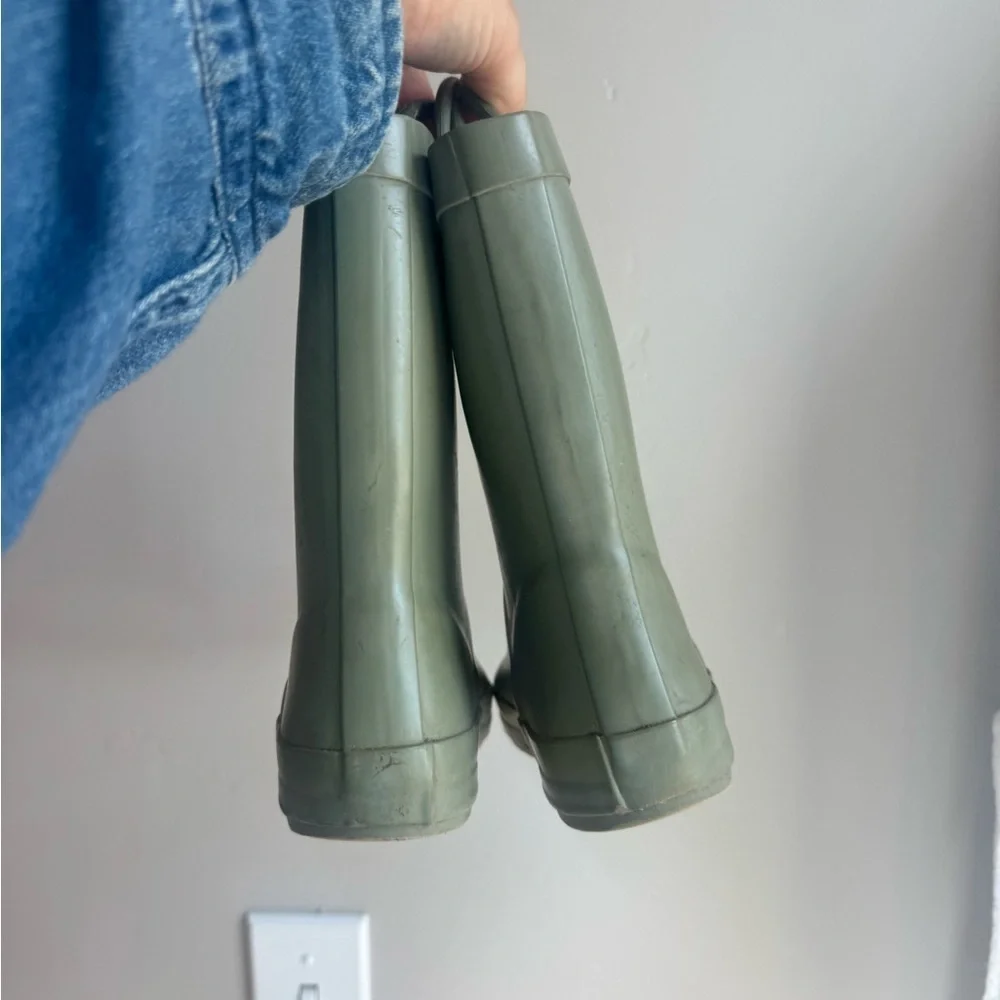 Forever Young Kids Green Rain Boots 12 Waterproof Pull On Shoes Scandi Neutral